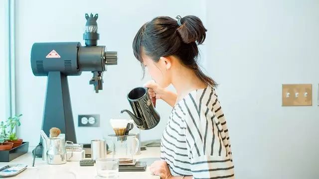 【收藏】如何讓自己看起來很懂手沖咖啡？
