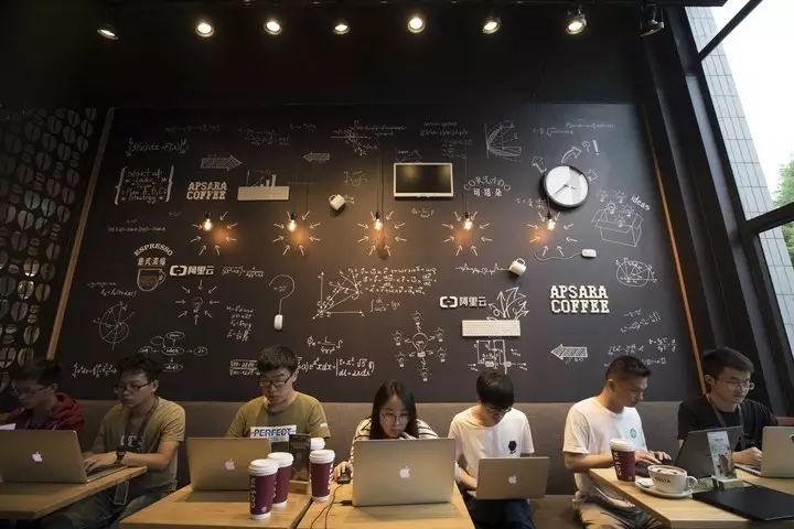“程序猿”福音！咖啡館新網(wǎng)紅！懂代碼的咖啡你見識過了嗎？