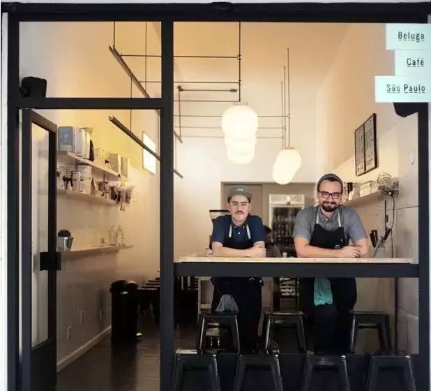 啡|空間 ? 小到極致，活的明確，O CAFE