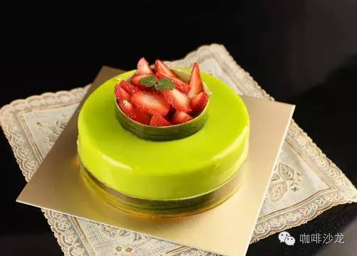 這一條常被你忽略：如何正確選擇慕斯的材料與工具！