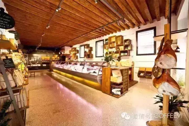 啡|空間 ? 咖啡館木質(zhì)感貨架