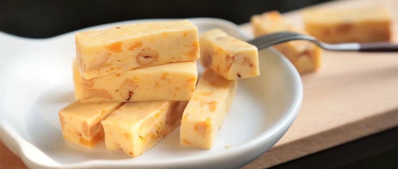 用今年全網(wǎng)最火口味做的牛軋?zhí)?，走在潮流尖端的你不?lái)試一試嗎？