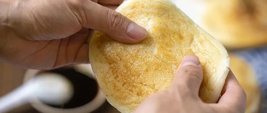 奶香濃郁，軟軟糯糯，簡單 步，一個(gè)平底鍋就能輕松搞定